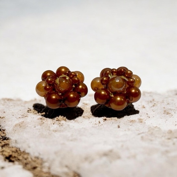 Vintage Jewelry - Antique Cluster Brown Faux Pearl Clip On Earrings
